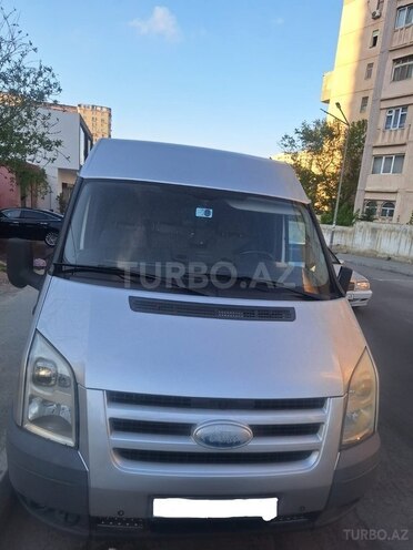 Ford Transit-3