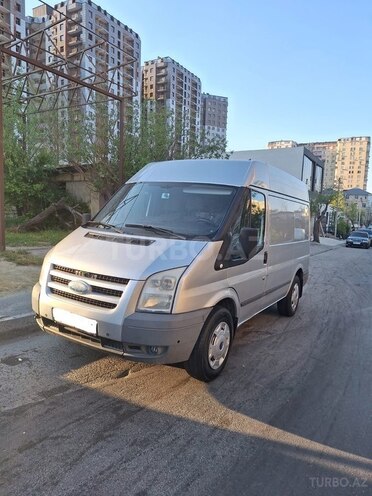 Ford Transit-1
