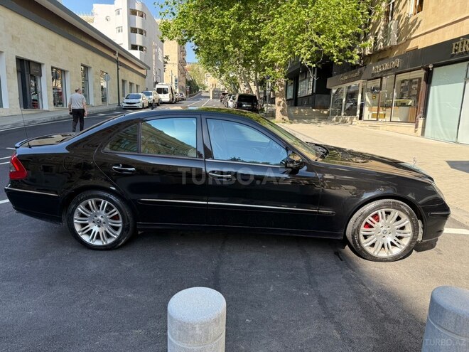 Mercedes E 350 4MATIC-2