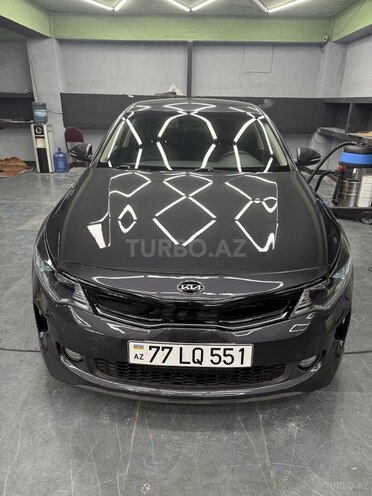 Kia K5-1