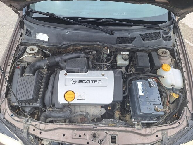 Opel Astra-11