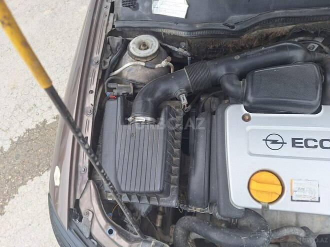 Opel Astra-12
