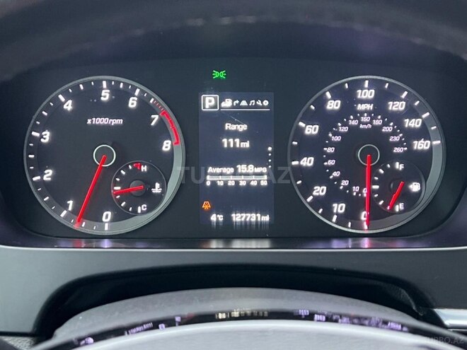 Hyundai Sonata-16