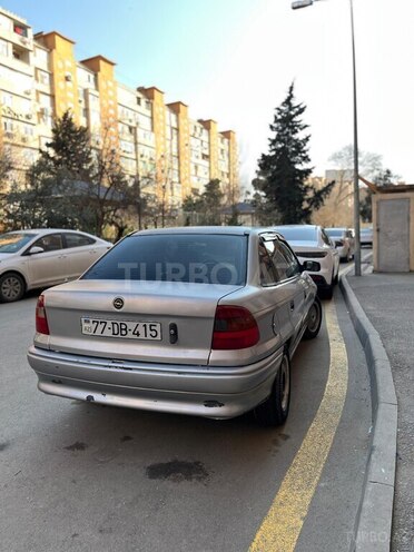 Opel Astra-2