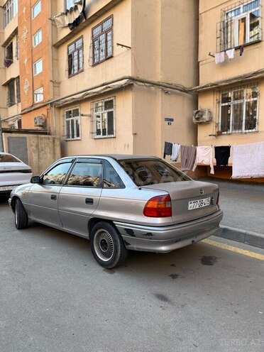 Opel Astra-3