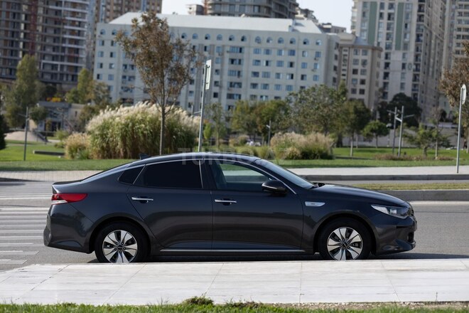Kia K5-10