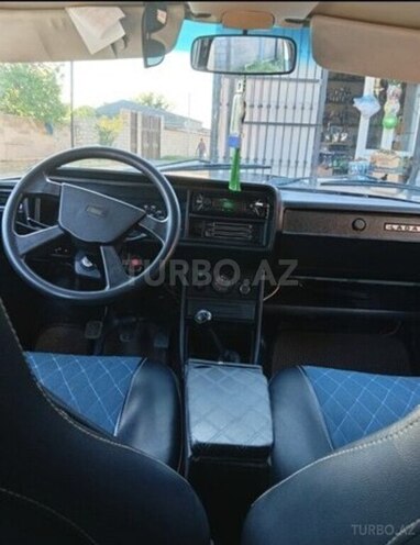 LADA (VAZ) 2107-4
