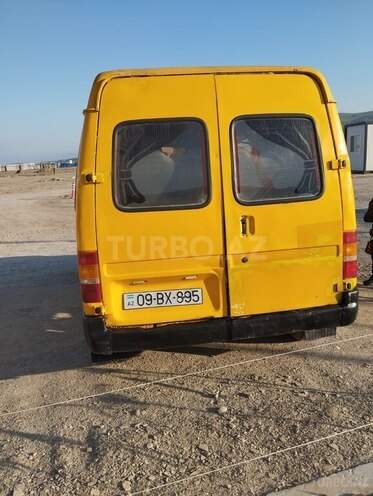 Ford Transit-2
