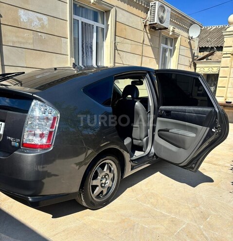 Toyota Prius-6