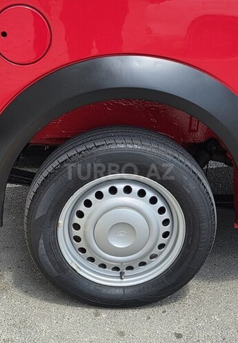 Ford Tourneo Connect-10