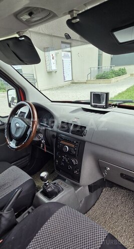 Ford Tourneo Connect-16