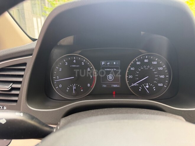 Hyundai Elantra-7