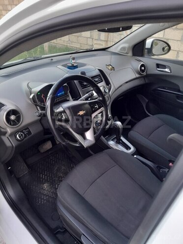 Chevrolet Aveo-11