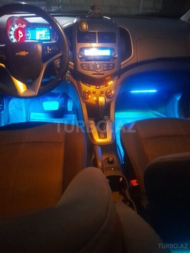 Chevrolet Aveo-12