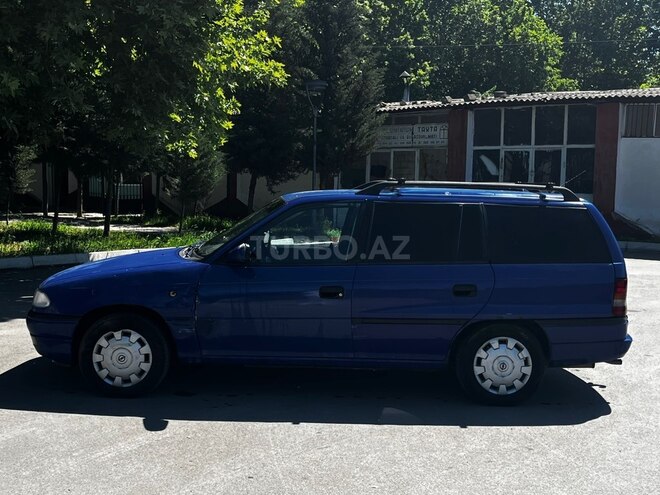 Opel Astra-3