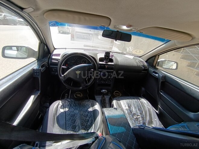 Opel Astra-7