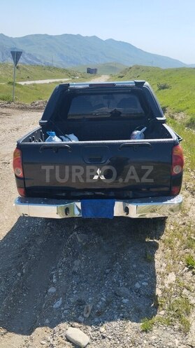 Mitsubishi L200-14