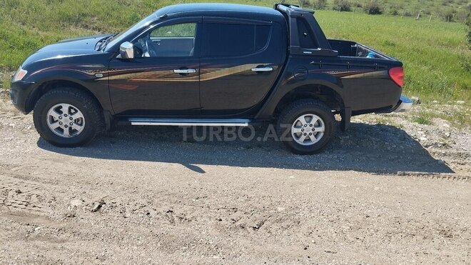 Mitsubishi L200-15