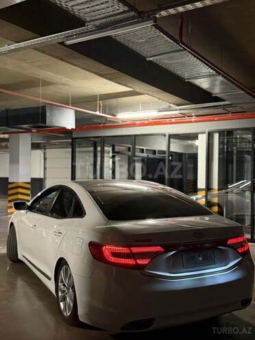 Hyundai Azera-7