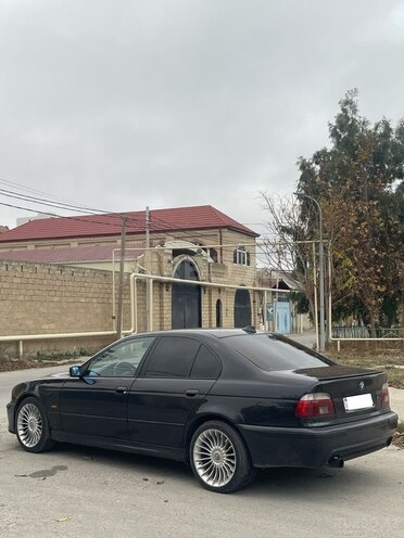 BMW 523-4