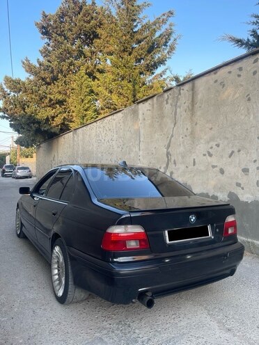 BMW 523-8