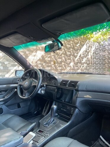 BMW 523-9