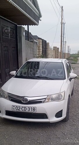 Toyota Corolla Axio-2