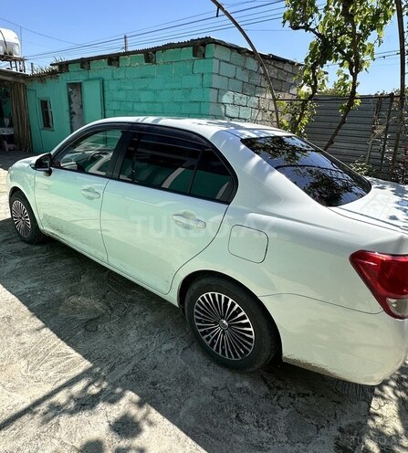 Toyota Corolla Axio-4