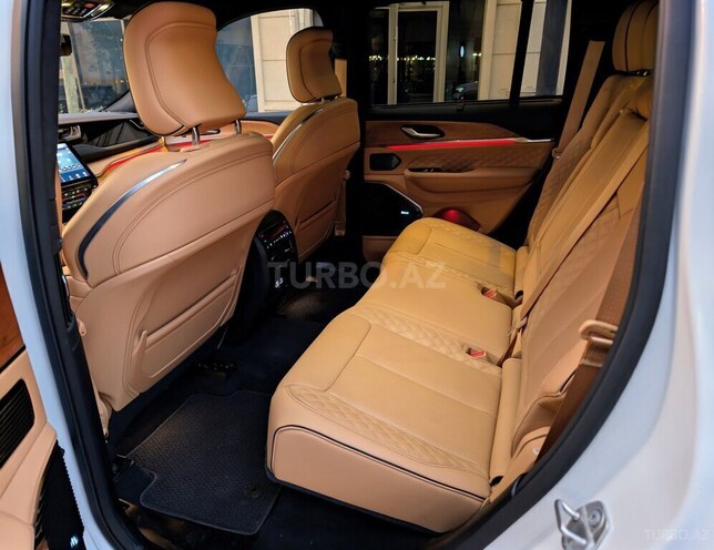 Jeep Grand Cherokee-16