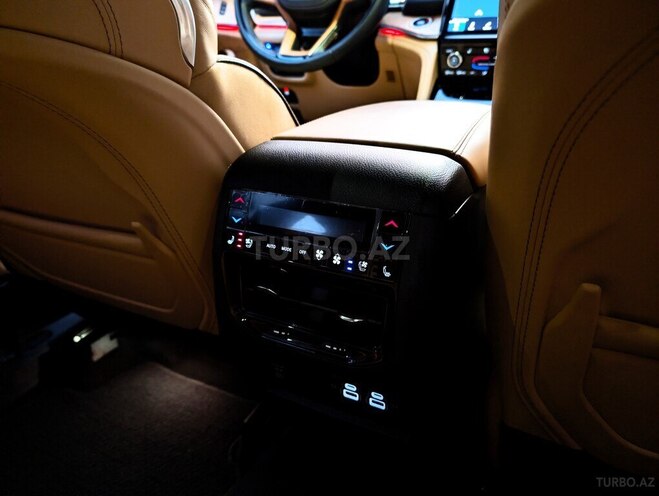 Jeep Grand Cherokee-19
