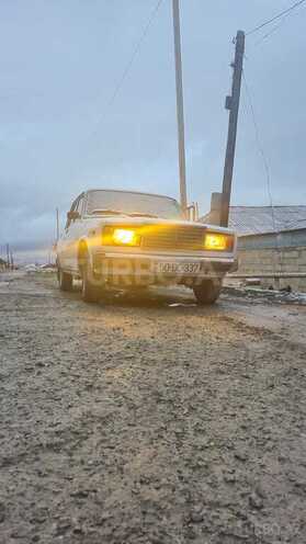 LADA (VAZ) 2107-1