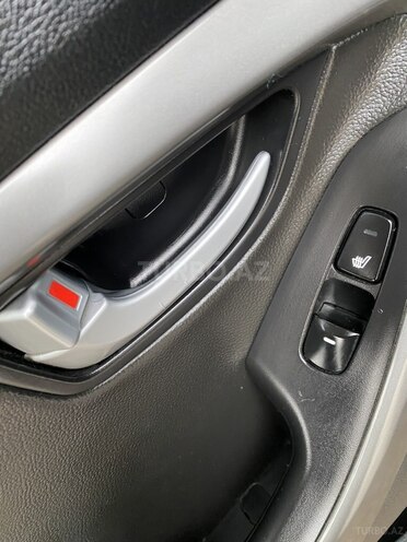 Hyundai Elantra-10