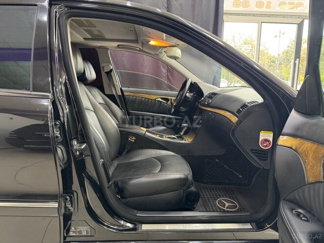 Mercedes E 350-10