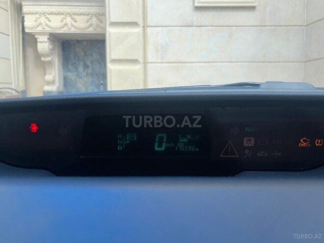 Toyota Prius-21