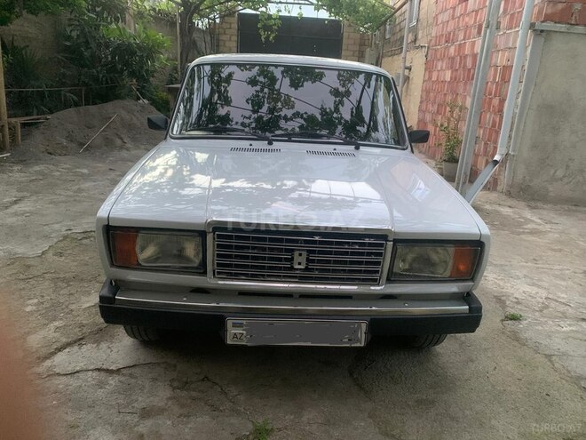 LADA (VAZ) 2107-1