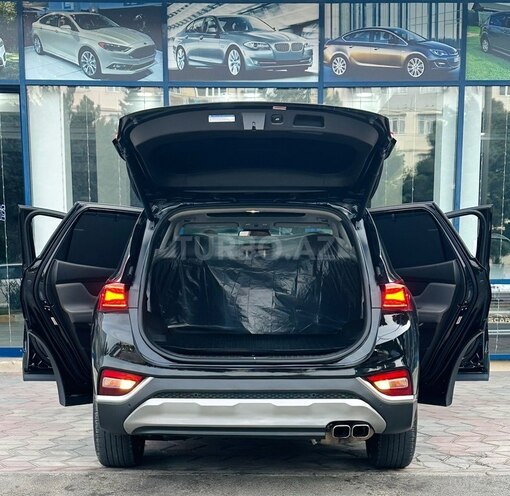 Hyundai Santa Fe-19