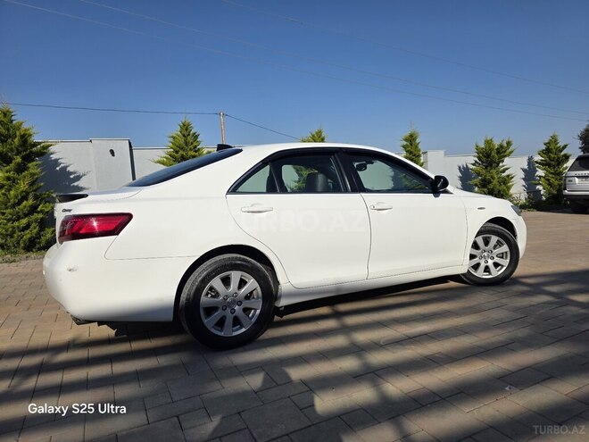 Toyota Camry-3