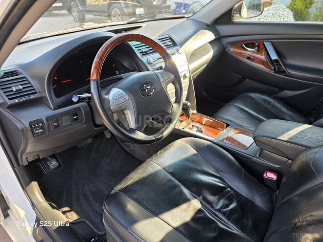 Toyota Camry-7