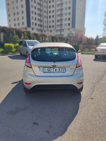 Ford Fiesta-7