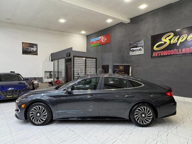 Hyundai Sonata-4