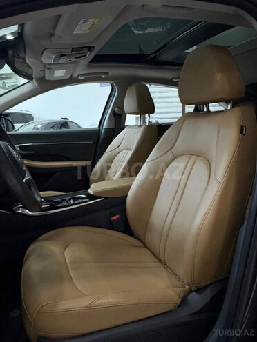 Hyundai Sonata-11