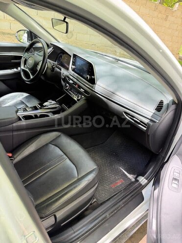 Hyundai Sonata-6