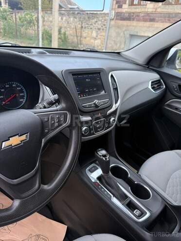 Chevrolet Equinox-12