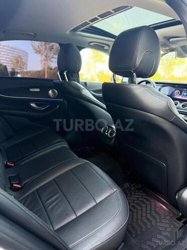 Mercedes E 220 d-4
