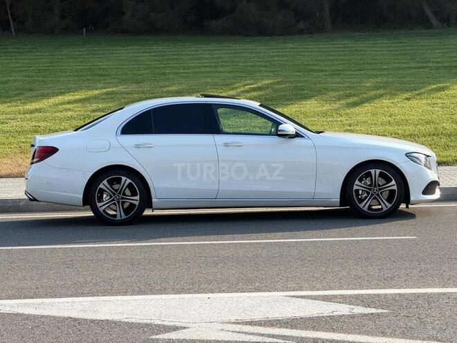 Mercedes E 220 d-11