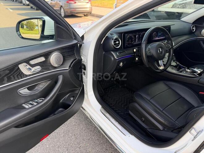 Mercedes E 220 d-5