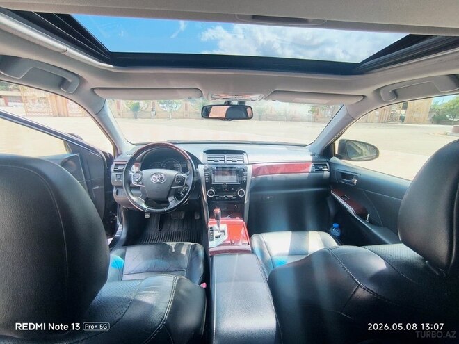 Toyota Camry-14