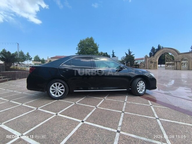 Toyota Camry-12