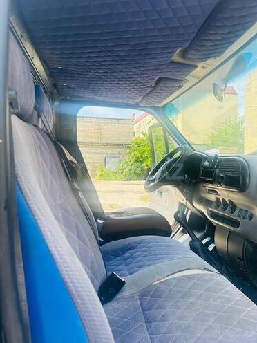 Ford Transit-6