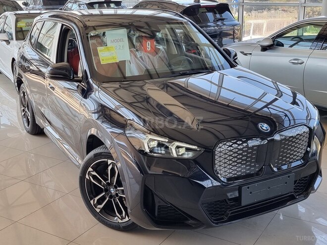 BMW iX1-4